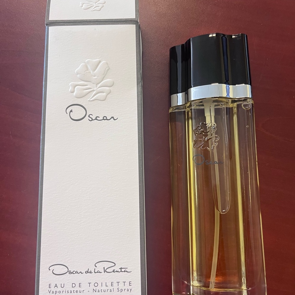 NWOT Oscar de la Renta Eau de Toilette with Silver and Clear Design
